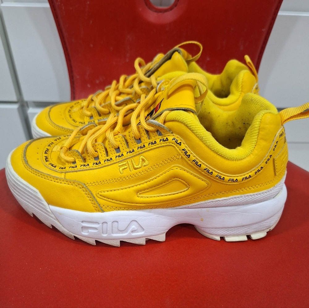 Fila Disruptor Premium Size 6 Men